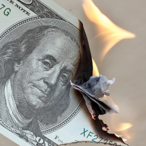 Россиян предупредили об опасности покупки долларов